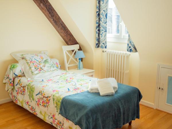 RELAIS SAINT JACQUES : photo 3 de la chambre suite 2 chambres