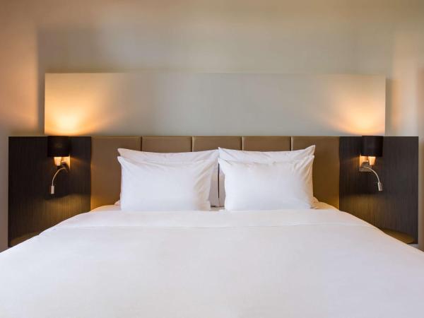 Radisson Blu Plaza Delhi Airport : photo 3 de la chambre superior room with happy hours 03:00 pm to 08:00 pm ,1+1 & free pick up and drop to worldmark aerocity (subject to car availability)