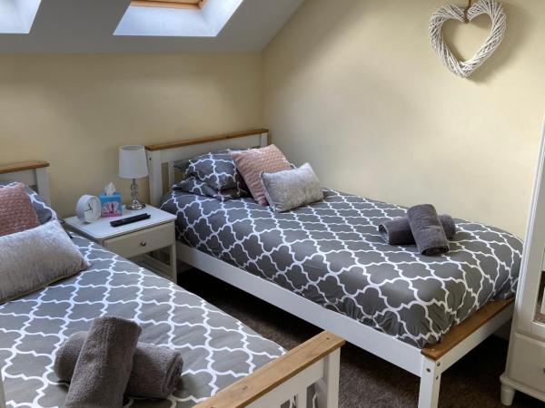 Ashton Gate Mews : photo 1 de la chambre chambre quadruple avec salle de bains privative