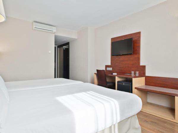 Hotel Best Andorra Center : photo 2 de la chambre hébergement triple - vue sur intérieur