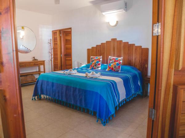 Casa Colibrí Tankah : photo 5 de la chambre suite lit king-size - vue sur mer