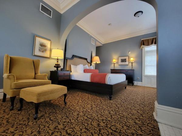 Mansions on Fifth : photo 3 de la chambre chambre supérieure avec lit king-size