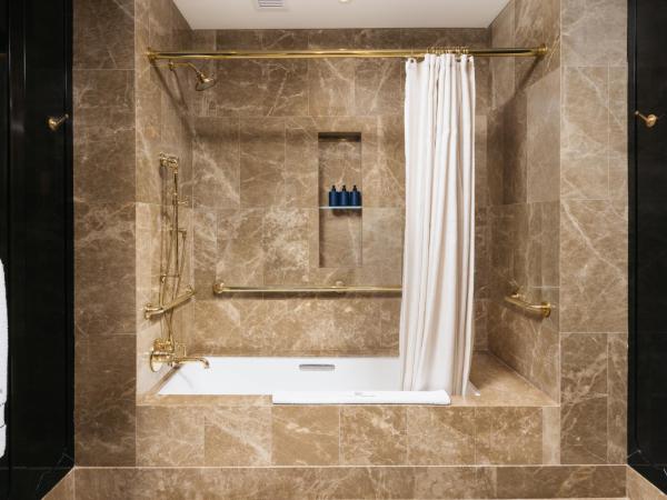 Casa Cipriani New York : photo 4 de la chambre suite junior pour personnes à mobilité réduite - vue sur rivière