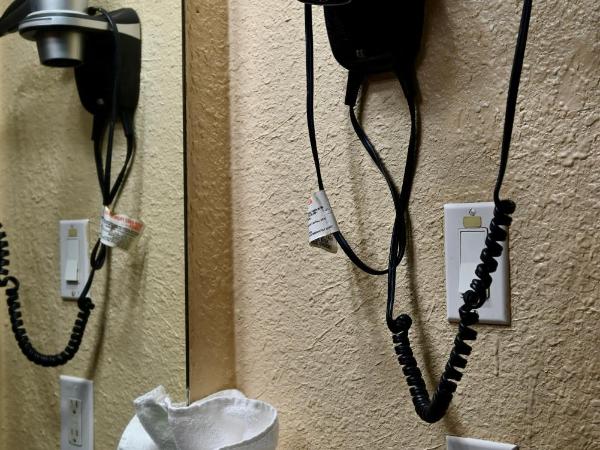 Quality Inn & Suites I-35 near Frost Bank Center : photo 4 de la chambre chambre double avec 2 lits doubles