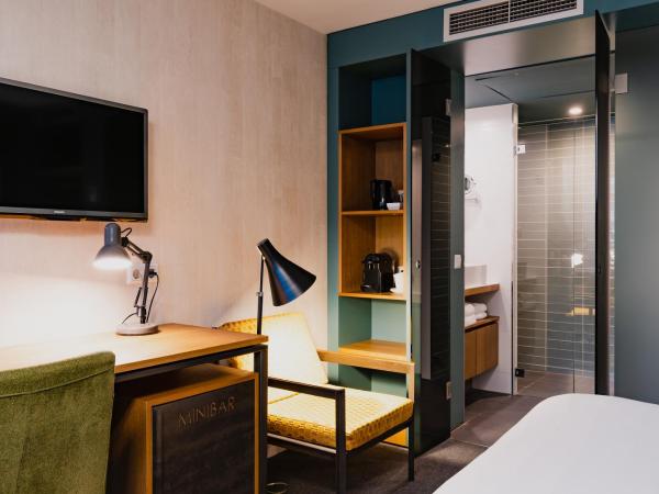 Hotel De Hallen : photo 8 de la chambre chambre double ou lits jumeaux intérieure - vue sur atrium