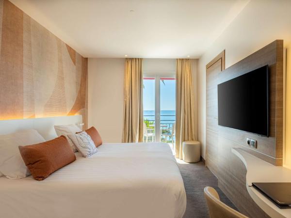 Best Western Premier Hotel Prince de Galles : photo 1 de la chambre chambre lit queen-size supérieure avec balcon - vue sur mer