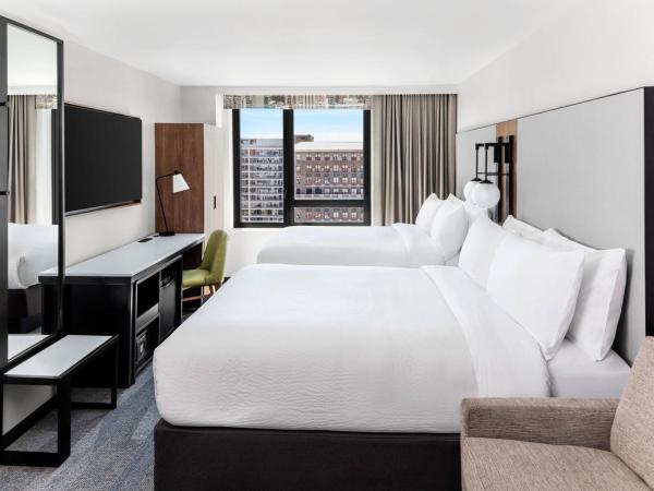 Fairfield Inn & Suites by Marriott New York Manhattan/Times Square South : photo 1 de la chambre chambre exécutive avec 2 lits queen-size 