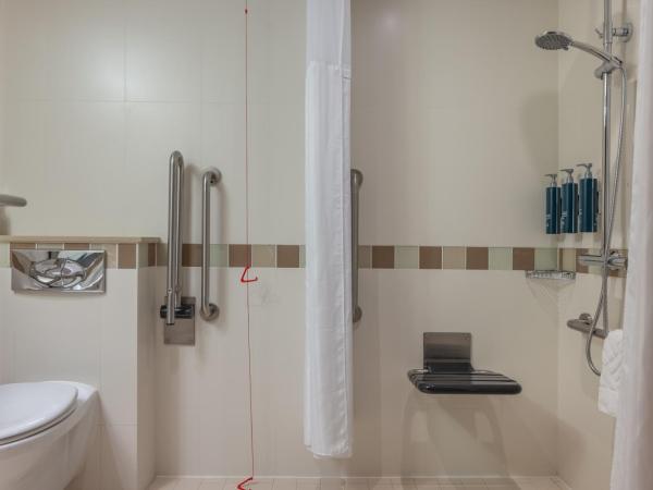 Hilton Dublin Kilmainham : photo 4 de la chambre chambre lits jumeaux pour personnes à mobilité réduite