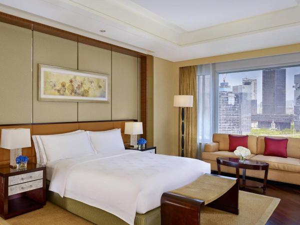 The Ritz-Carlton, Shenzhen, Nearby Futian CBD, Convention & Exhibition Center, Futian Railway Station, Outdoor swimming pool, CNY300 SPA voucher : photo 4 de la chambre chambre lit king-size deluxe