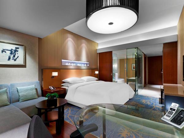 Sheraton Grand Beijing Dongcheng Hotel : photo 1 de la chambre chambre club avec lit king-size, accès au salon club, chambre lit king-size