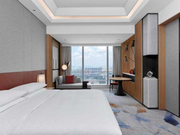 Sheraton Guangzhou Panyu : photo 3 de la chambre chambre lit king-size - Étage supérieur