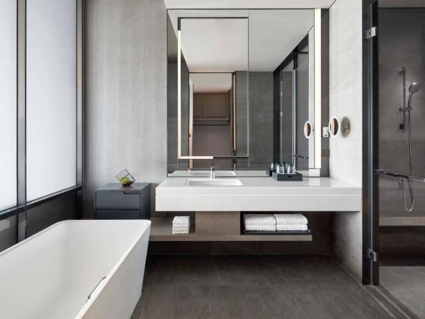 Wuhan Marriott Hotel Optics Valley : photo 7 de la chambre chambre lit king-size deluxe - vue sur ville