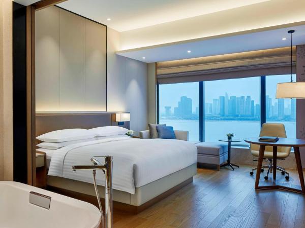 Hangzhou Marriott Hotel Qianjiang : photo 5 de la chambre chambre king premier avec vue sur la rivière