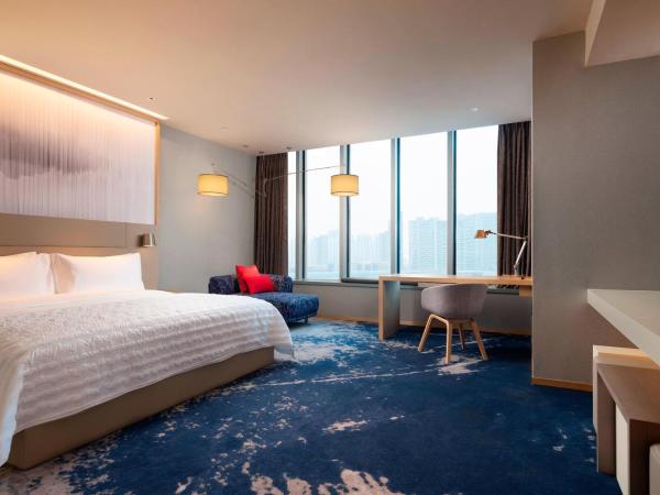 Le Meridien Hangzhou, Binjiang : photo 2 de la chambre suite 1 chambre lit king-size avec accès au salon exécutif - vue sur ville