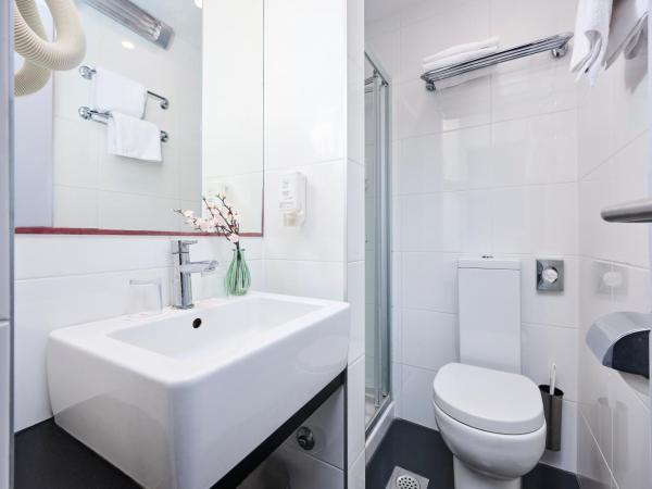 Hotel Plavi Plava Laguna : photo 1 de la chambre chambre classique avec balcon - côté parc