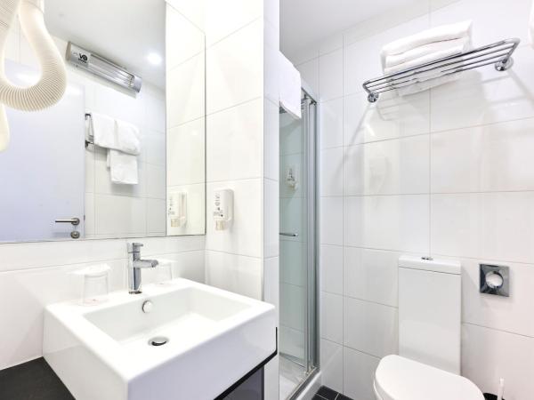 Hotel Plavi Plava Laguna : photo 5 de la chambre chambre classique avec lit d’appoint et balcon