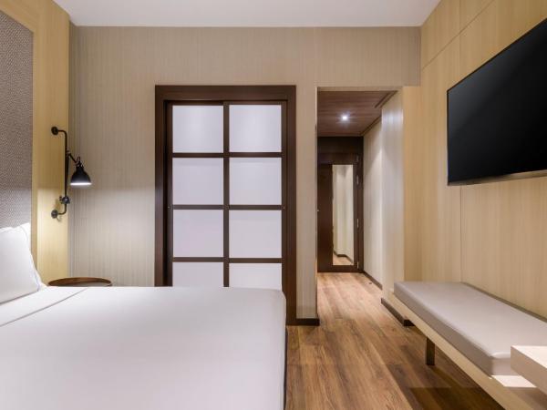 AC Hotel Valencia by Marriott : photo 3 de la chambre chambre king standard plus