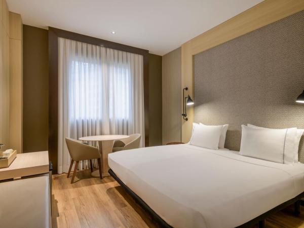 AC Hotel Valencia by Marriott : photo 1 de la chambre chambre king standard plus