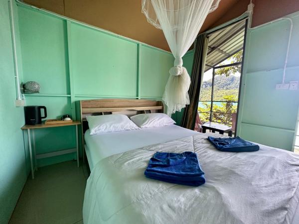 Phi Phi Seaside Bungalow : photo 1 de la chambre chambre double - vue sur mer