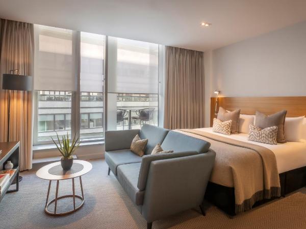 Clayton Hotel London Wall : photo 1 de la chambre chambre lit king-size deluxe avec balcon