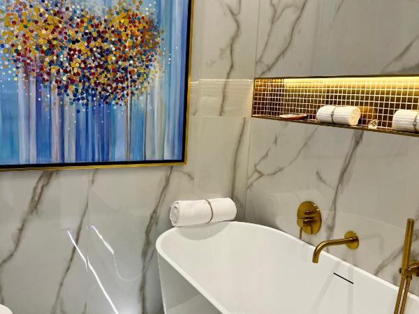 MONDRIAN Luxury Suites & Apartments Old Town : photo 8 de la chambre luxury two - bedroom magnific suite with old town view ul.krzywe koło