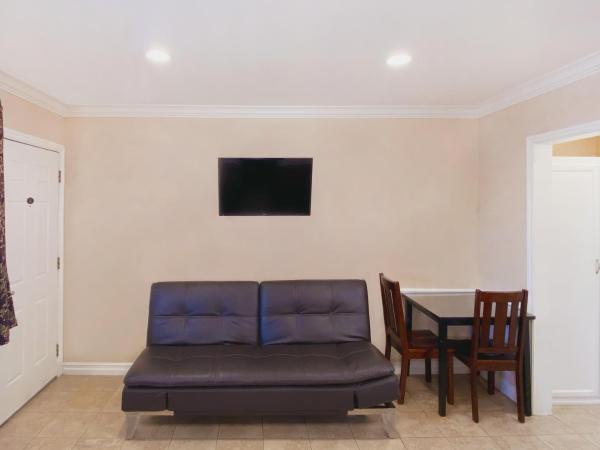 Nite Inn at Universal City - Walking Distance to Universal Studios Hollywood : photo 6 de la chambre suite communicante