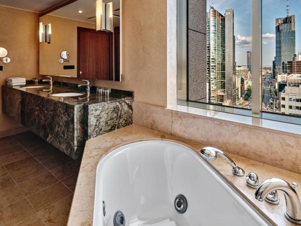 The Westin Warsaw : photo 7 de la chambre suite présidentielle 1 chambre lit king-size - vue sur ville