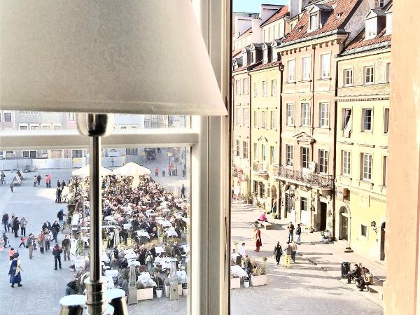 MONDRIAN Luxury Suites & Apartments Old Town : photo 9 de la chambre suite deluxe - vue sur place du marché
