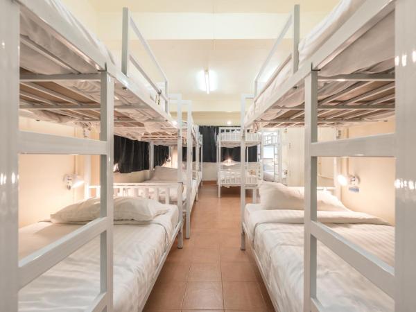 Beds Friends Phi Phi Hostel - Party Hostel : photo 5 de la chambre lit dans dortoir mixte de 10 lits