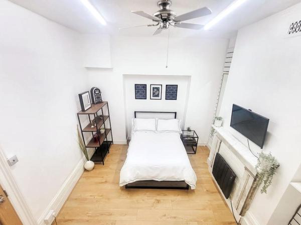 'TheFive' Camden Town : photo 1 de la chambre chambre double avec lit d'appoint