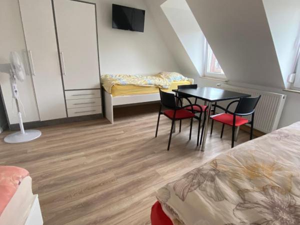 Annie´s Appartements : photo 7 de la chambre appartement - vue sur jardin