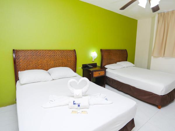 Hotel Parador : photo 6 de la chambre chambre double avec 2 lits doubles