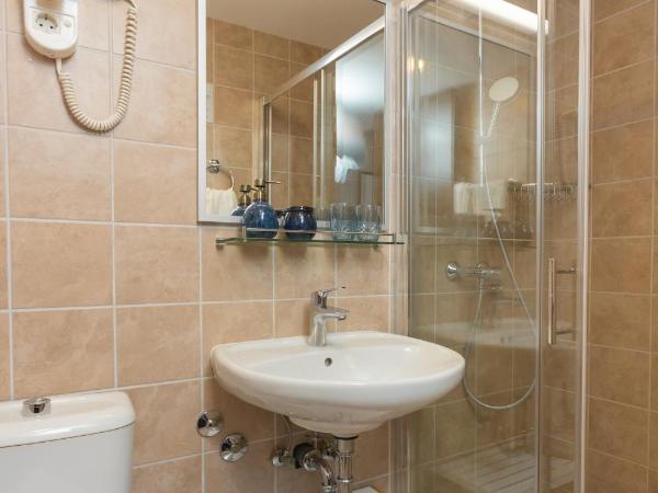 Villa Arausa : photo 5 de la chambre chambre double classique avec balcon et vue sur la mer