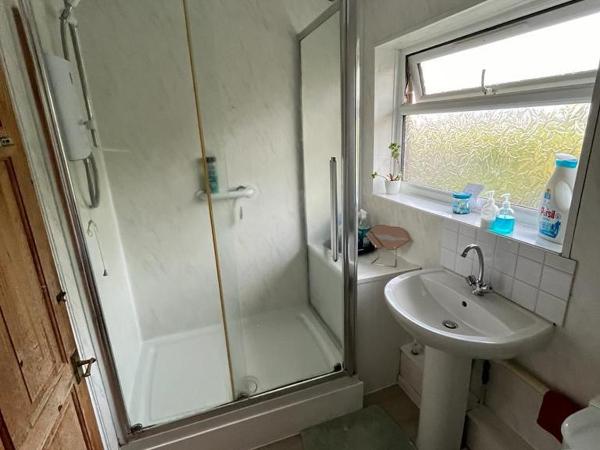 Haven Home : photo 8 de la chambre chambre double avec salle de bains commune