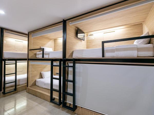The Bedrooms Hostel Pattaya : photo 6 de la chambre lits superposés dans dortoir masculin