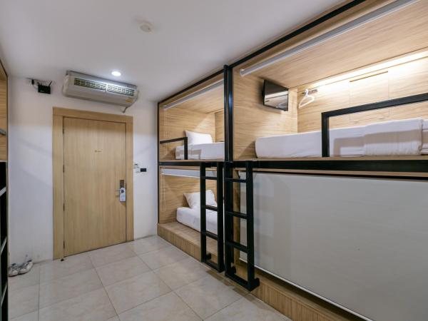 The Bedrooms Hostel Pattaya : photo 5 de la chambre lits superposés dans dortoir masculin 