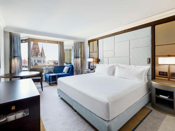 Hilton Budapest : photo 3 de la chambre chambre lit king-size exéctive - accès au salon