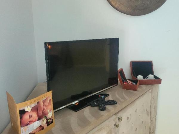 Eden Lodges & SPA : photo 6 de la chambre suite - vue sur piscine