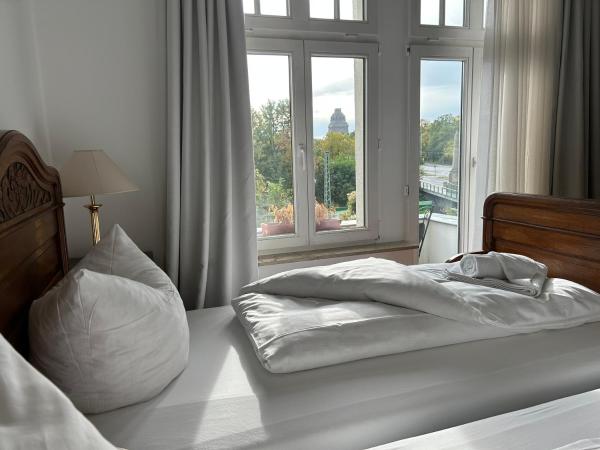 Jahrhunderthotel Leipzig : photo 4 de la chambre chambre double avec balcon