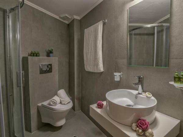 Aloe Apartments : photo 5 de la chambre studio - vue latérale sur mer