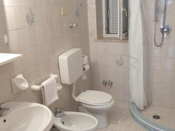 Aparthotel Villa Marinù : photo 8 de la chambre appartement 1 chambre - vue sur mer