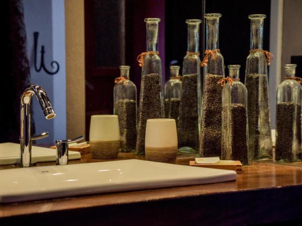 Los Juncos Patagonian Lake House : photo 8 de la chambre suite master