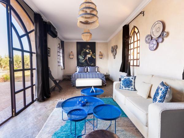 Villa Serena Marrakech - Maison d'hôtes : photo 1 de la chambre suite - vue sur piscine