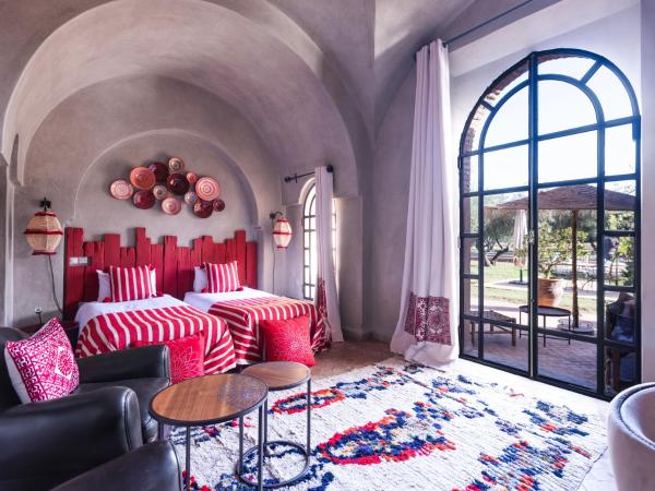 Villa Serena Marrakech - Maison d'hôtes : photo 1 de la chambre chambre double - vue sur piscine