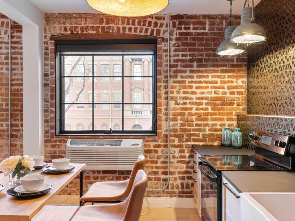 The Acoma House : photo 7 de la chambre alex pangburn suite 212