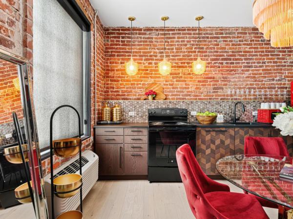 The Acoma House : photo 8 de la chambre gina ilczyszyn art suite 106