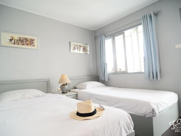 Fulay Guesthouse Hua Hin : photo 2 de la chambre chambre double ou lits jumeaux standard avec balcon