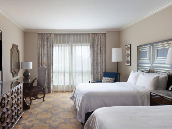 The Westin Riverwalk, San Antonio : photo 2 de la chambre chambre traditionnelle avec 2 lits queen-size - vue sur ville