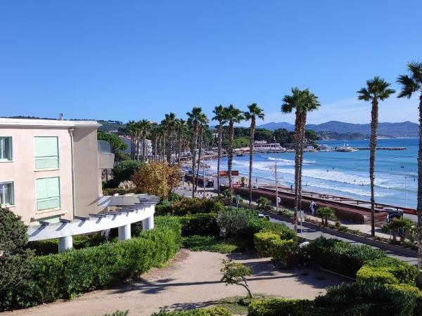 Hotel Restaurant Miramar L'orchidée : photo 3 de la chambre chambre triple classique - vue sur cour
