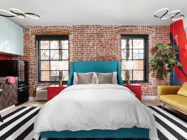 The Acoma House : photo 3 de la chambre tracy weil art suite 202